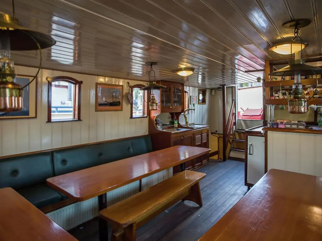 Botel Unique House On Boat In Rotterdam Niederlande
