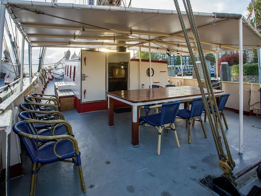 Botel Unique House On Boat In Rotterdam Niederlande